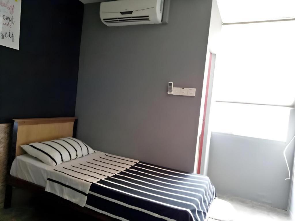 Koptel Budget Hotel Kuching Exterior foto