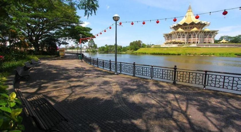 Koptel Budget Hotel Kuching Exterior foto